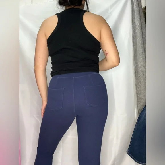 Offline by Aerie size XS dark blue flare pants with pockets on‎ the back - Picture 11 of 11